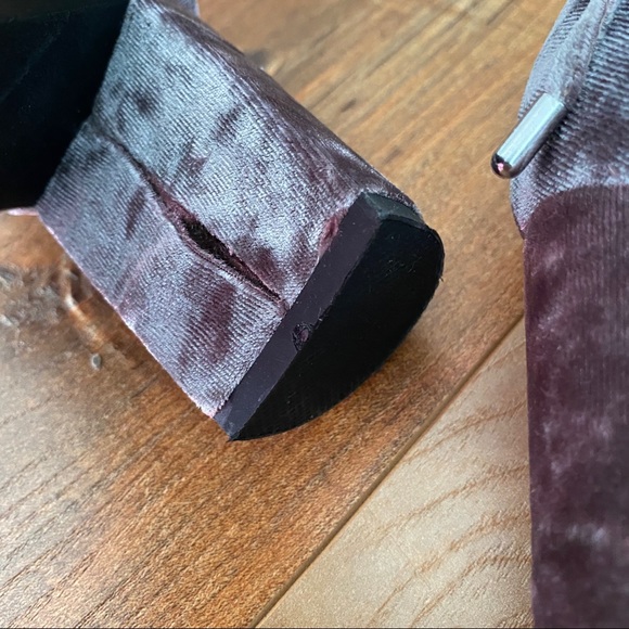 NWOT Report sakai velvet peep toe bootie bow heel - Picture 6 of 9